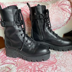 Black Leather Combat Boots Valentino Sz 38